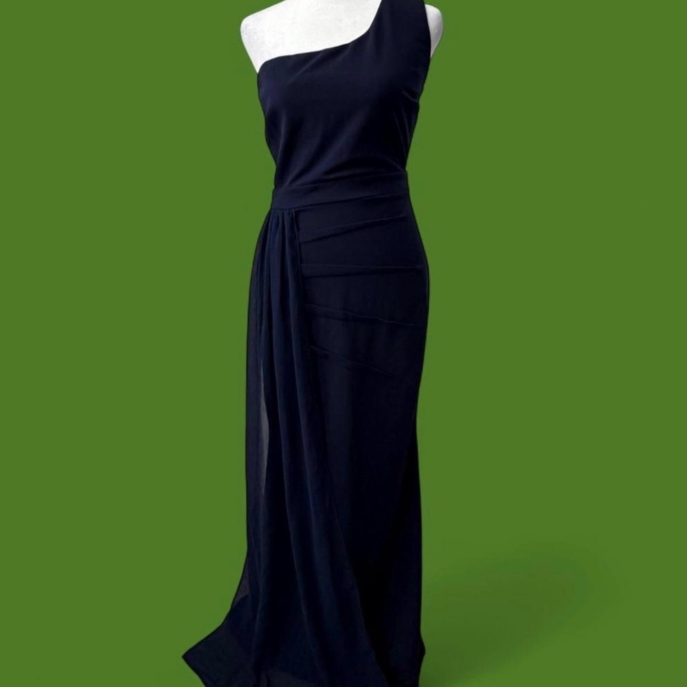 Windsor Chic Black One-Shoulder Dress